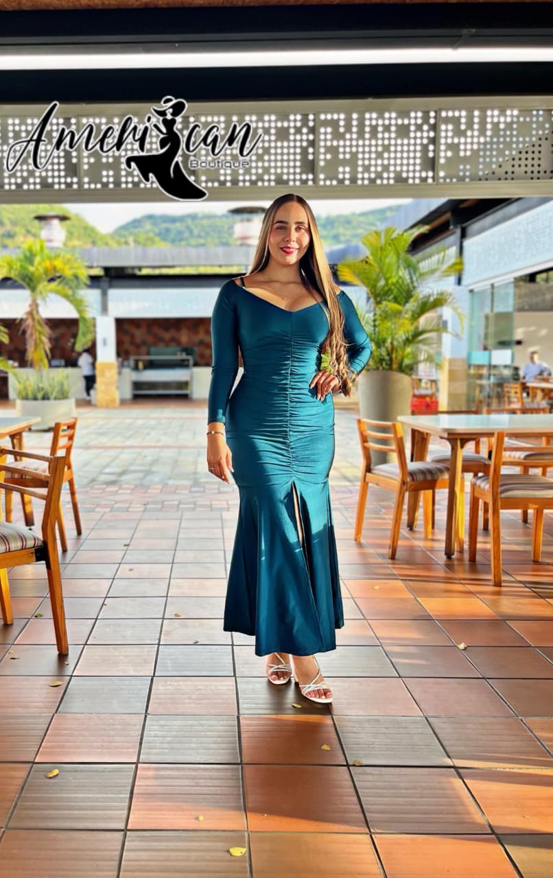 VESTIDO ESCOTE ESPALDA CON MANGAS VERDE BOTELLA